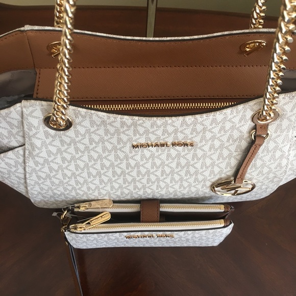 Last set✨Michael Kors LG shoulder tote&wallet - Picture 7 of 8